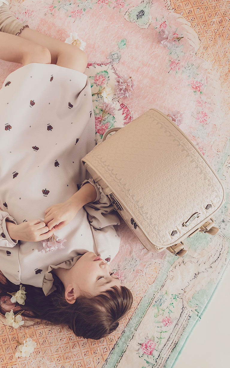 ランドセル ビブリア リリコ 古書がモチーフの物語感あふれる女の子ランドセル