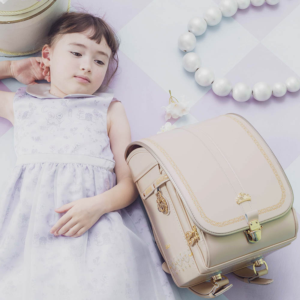 ランドセル ジュエル ムーンストーン 半かぶせタイプ リリコ きらめくジュエリーをまとったような気品あるエレガントな女の子ランドセル