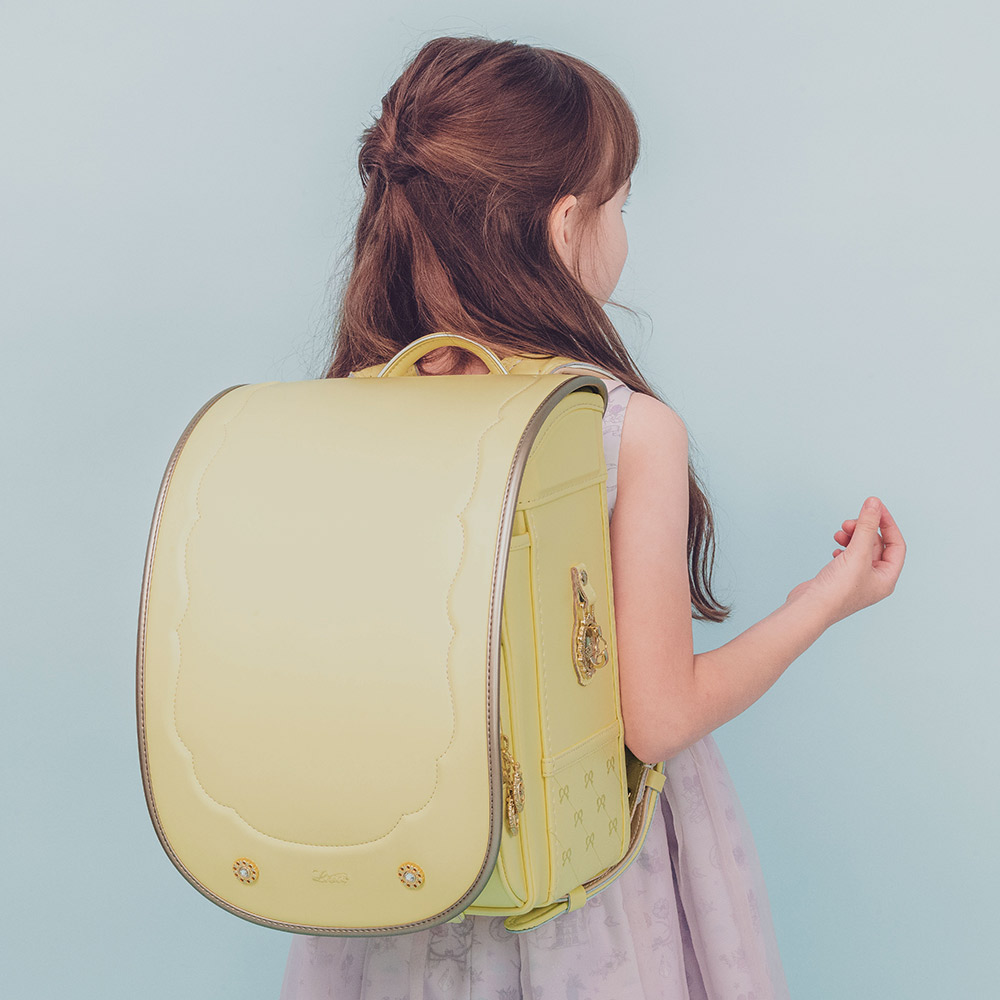 ランドセル ピルエット リリコ ビジューの煌めきで愛らしさの中にも凛とした美しさが光る女の子ランドセル ルミエールイエロー